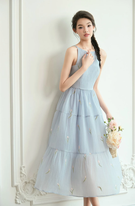 Hoi Vu - Sally dress blue embroidered floral dress size M