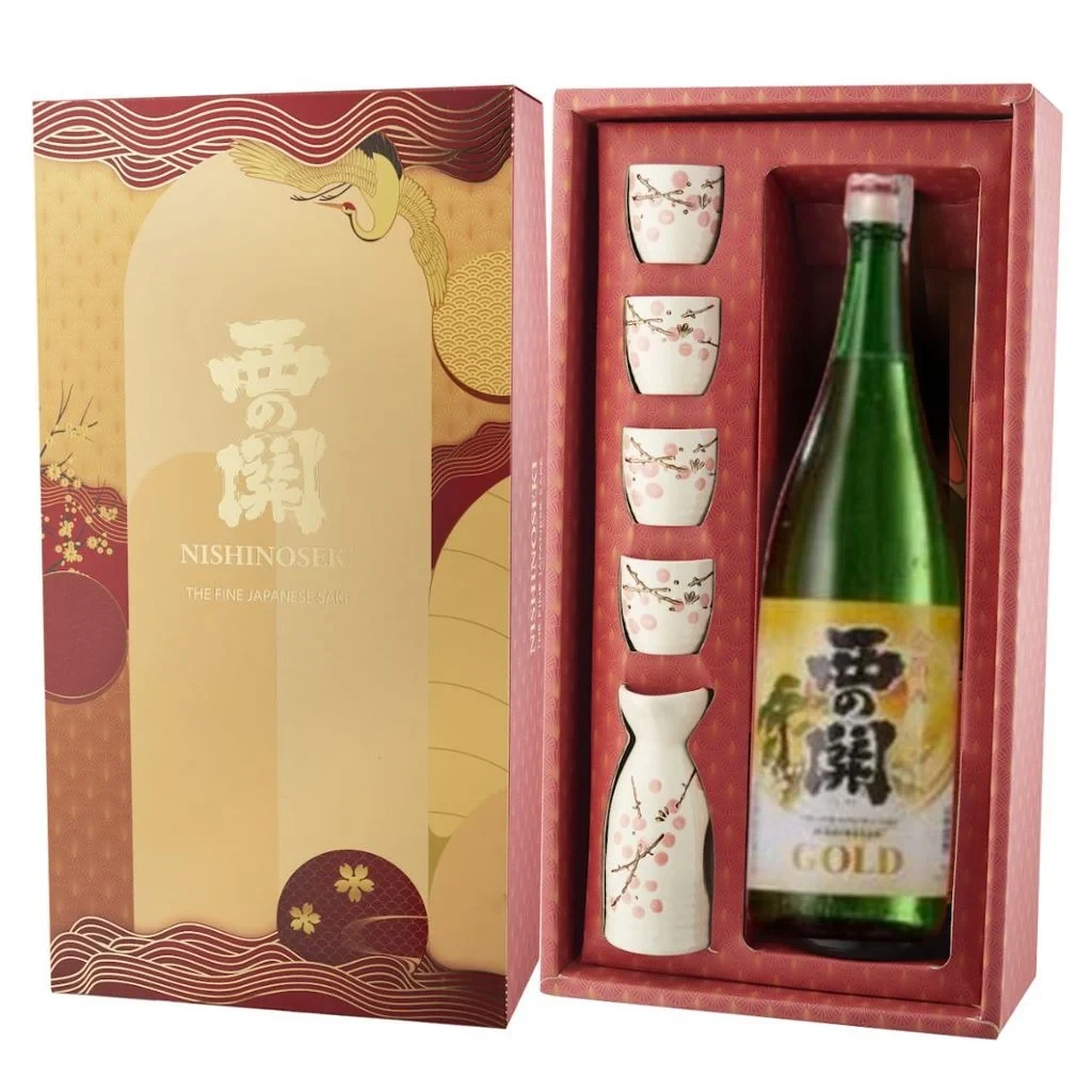 Nishinoseki Gold Leaf Sake Gift Box 1800ml 15%