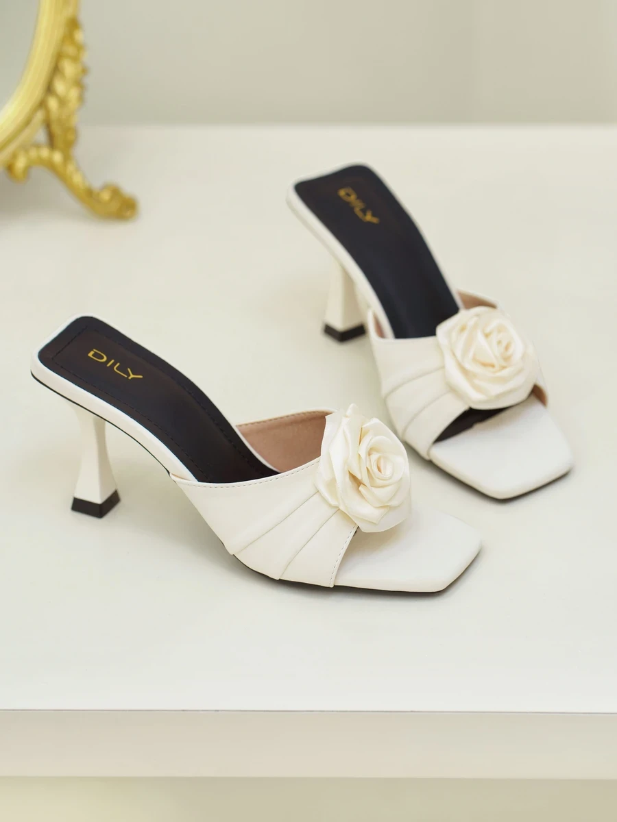 DILY clogs with luxurious floral square toe design, 7.5cm high heel DL0577