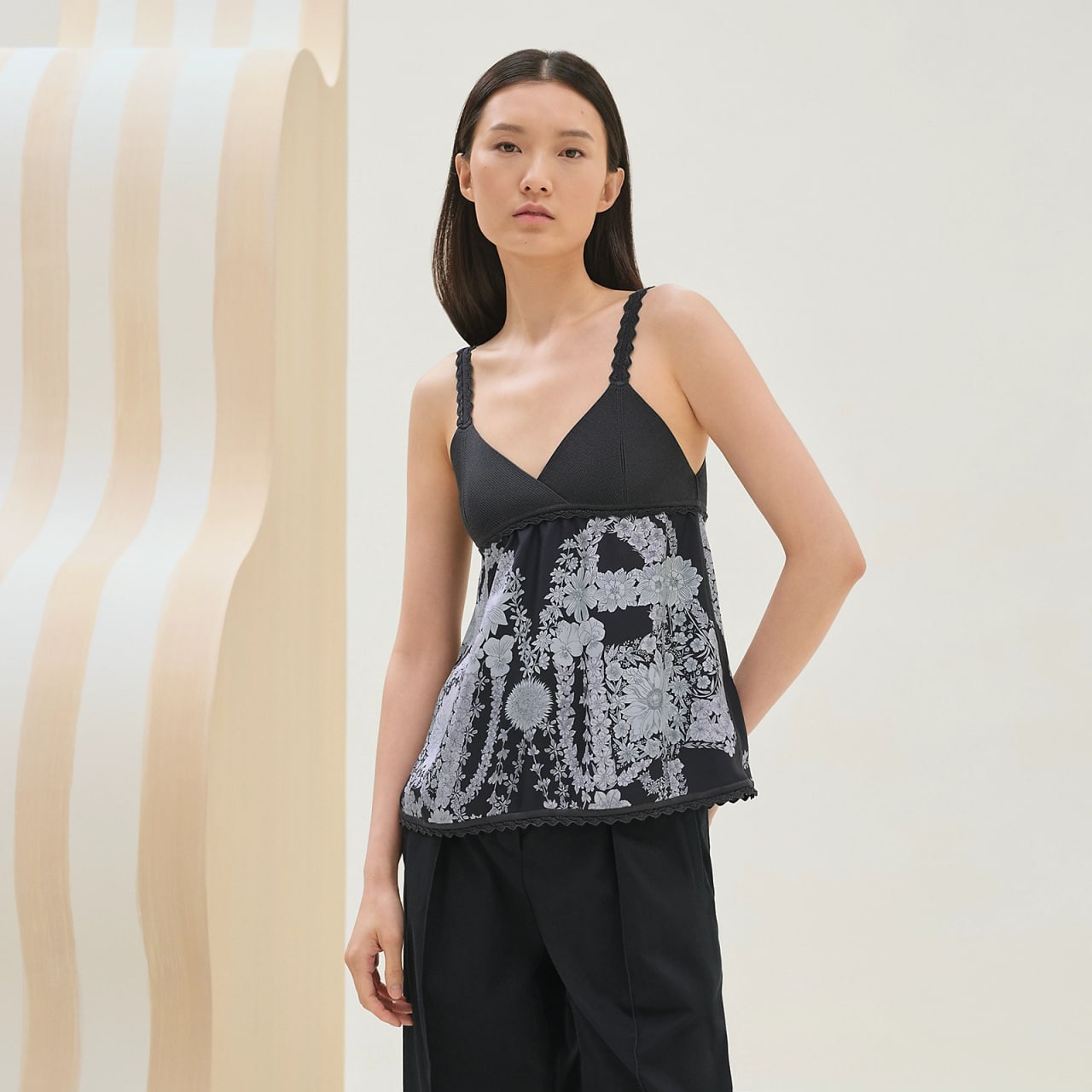 "Brides de Gala en Fleurs" sleeveless twillaine knit nightgown