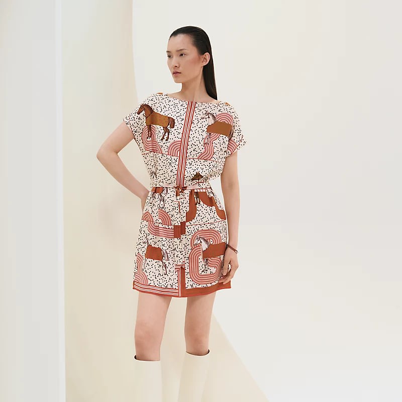 "Garde-Robe Pop" classic tunic