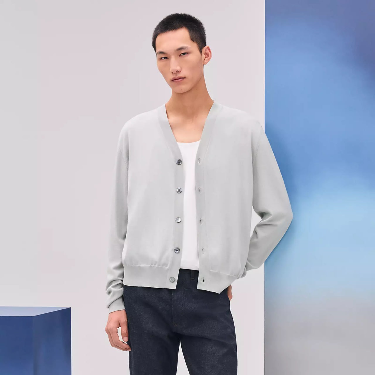 "Detail H" buttoned cardigan