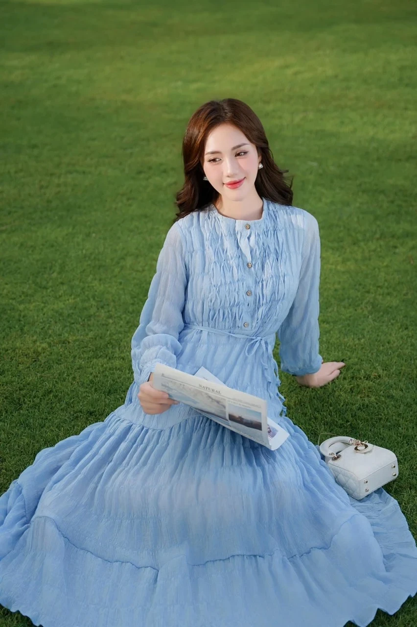 Hoi Vu - Hana dress with low waist and pleated chest Baby Blue