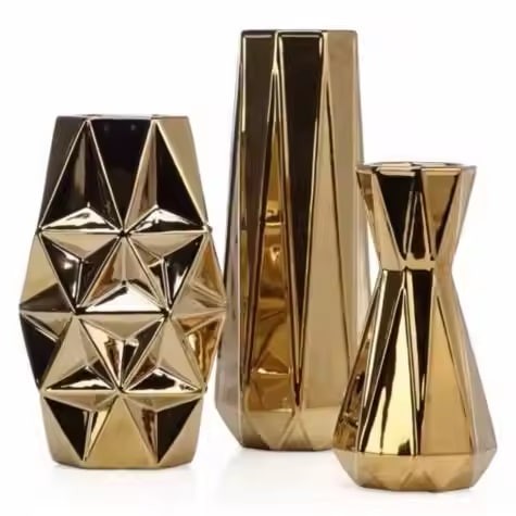 GOLD WEDDING METAL FLOWER VASE SIMPALE LINES of a CLASSIC FLUTED VASE WITH GOLD COLOR FINISHED GARDEN DECOR